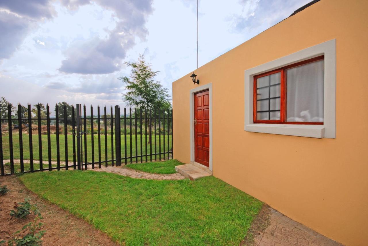 Hoopoe Haven Guest House Chartwell Esterno foto