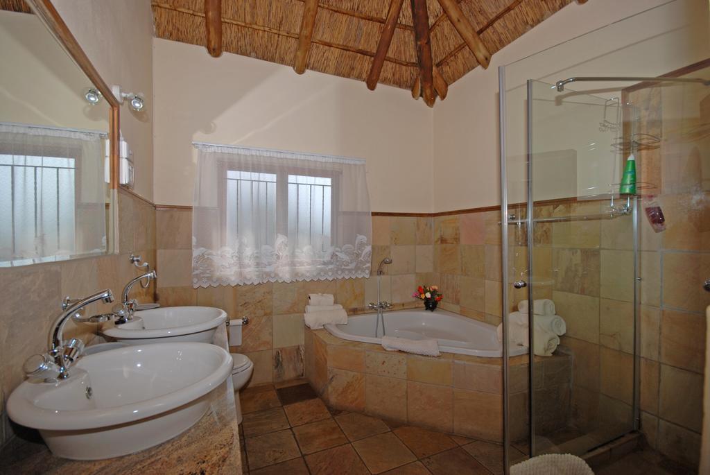 Hoopoe Haven Guest House Chartwell Esterno foto